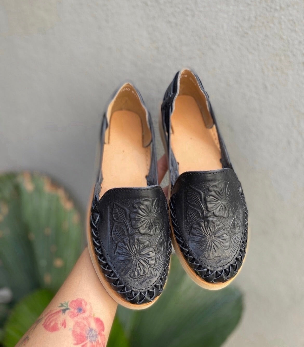 Huaraches clavel Negro