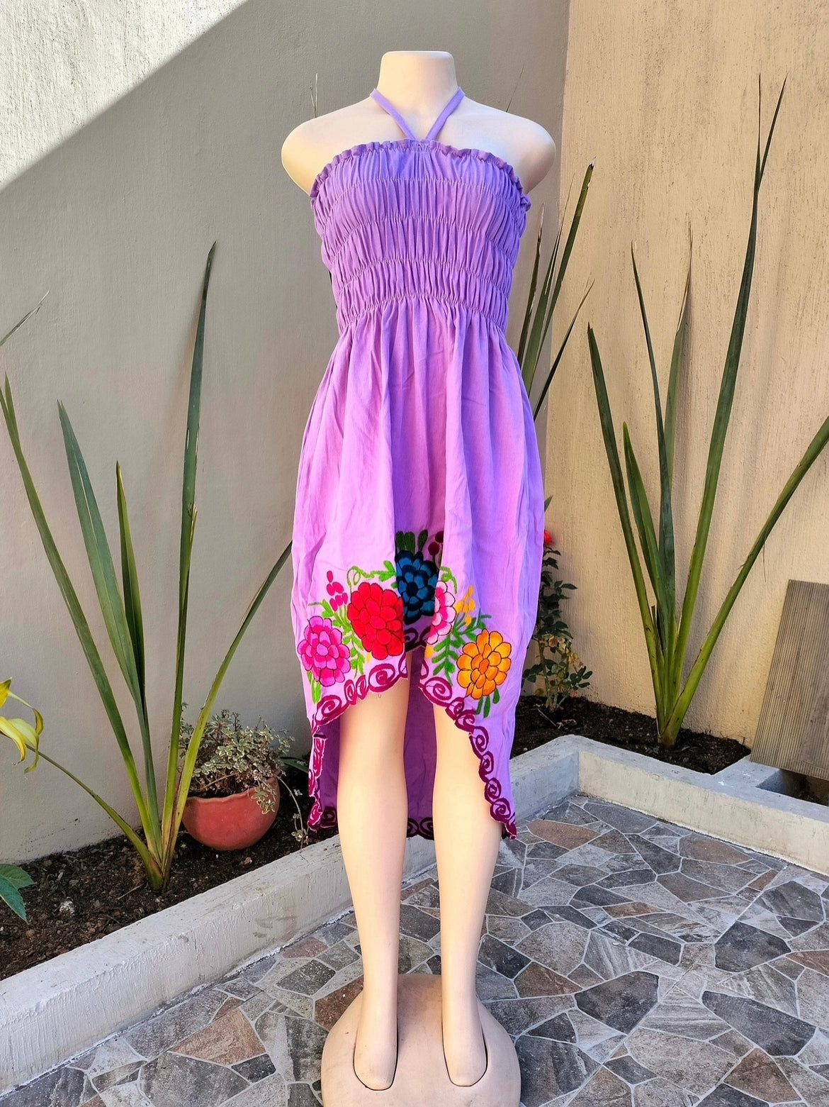 Vestido Halter cola de pato