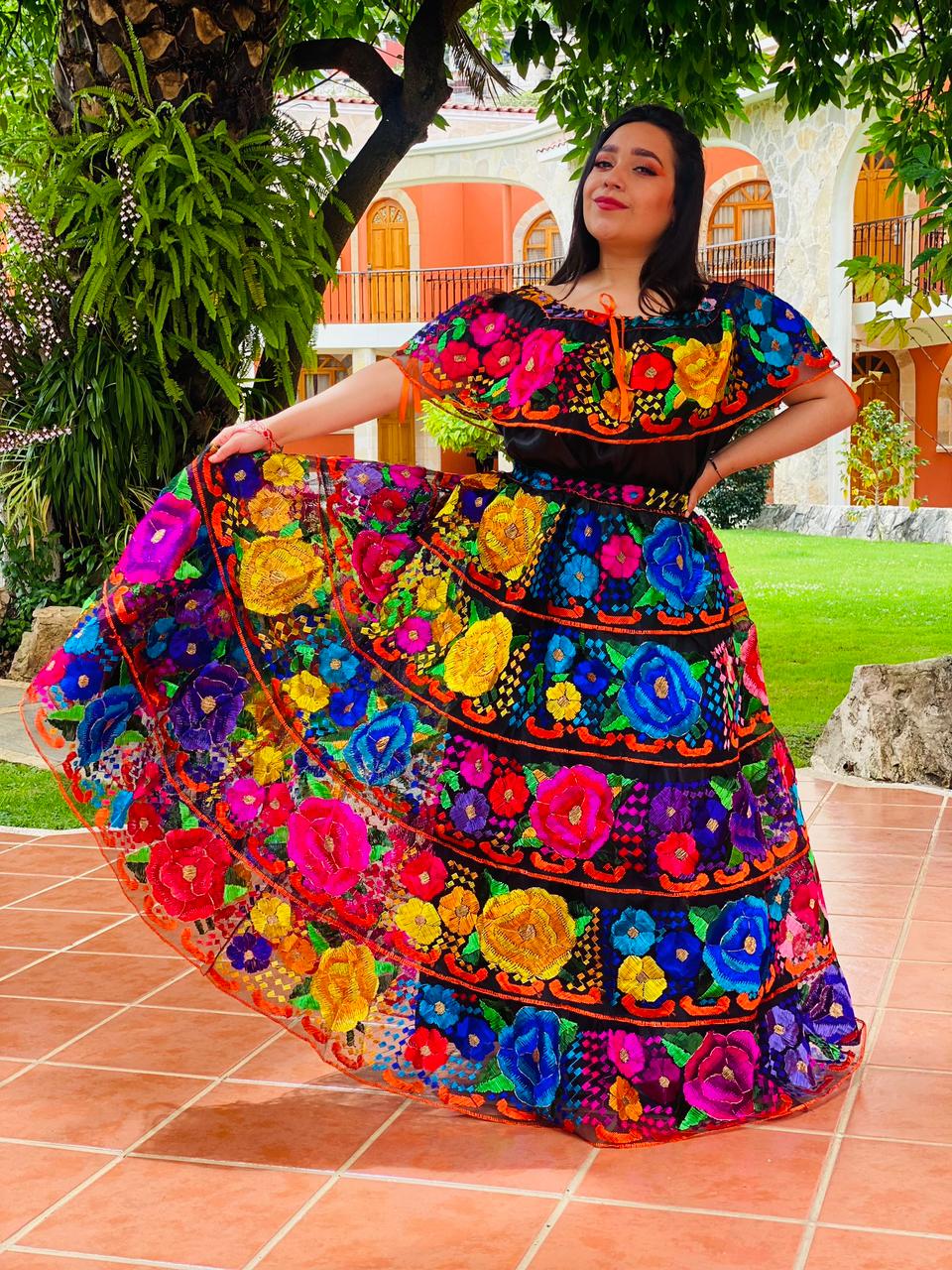 Vestido Chiapaneca Multicolor incluye rebozo