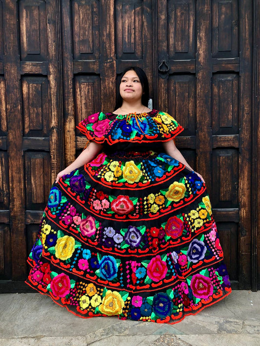 Vestido Chiapaneca Multicolor incluye rebozo