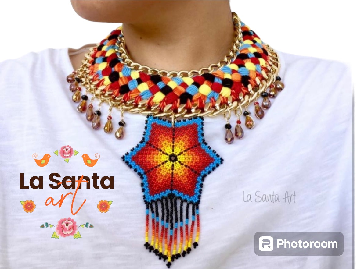 Collar Estrella huichol
