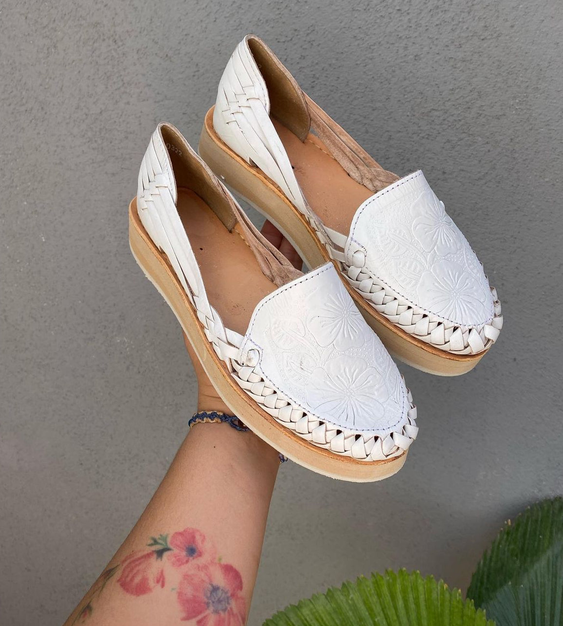 Huaraches clavel Blanco