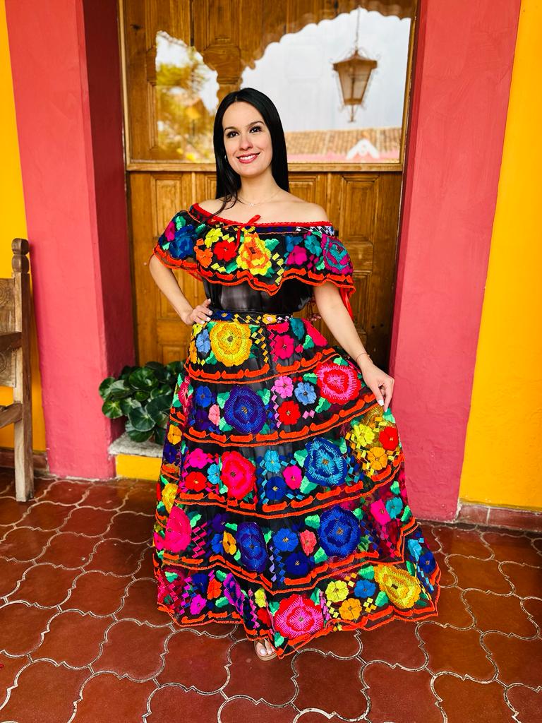 Vestido Chiapaneca Multicolor incluye rebozo