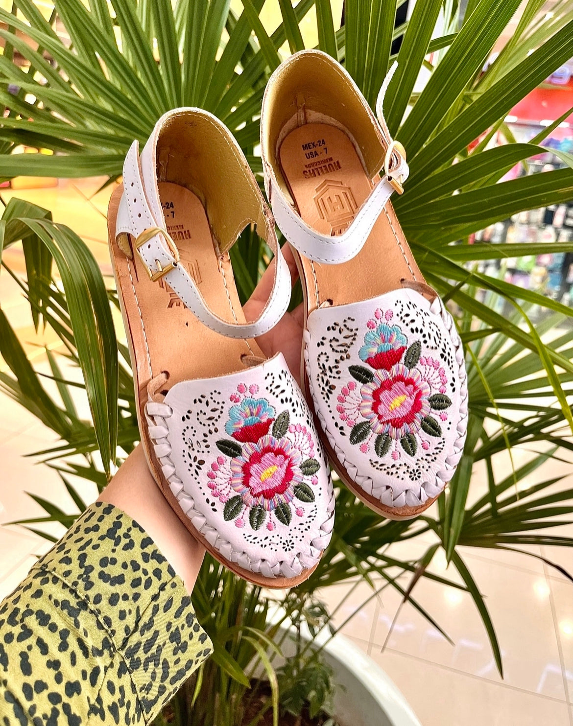Huaraches Florecitas
