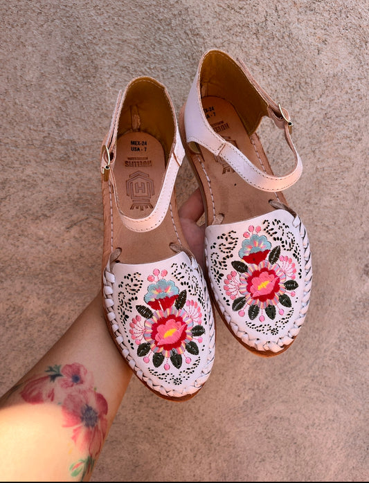 Huaraches Florecitas