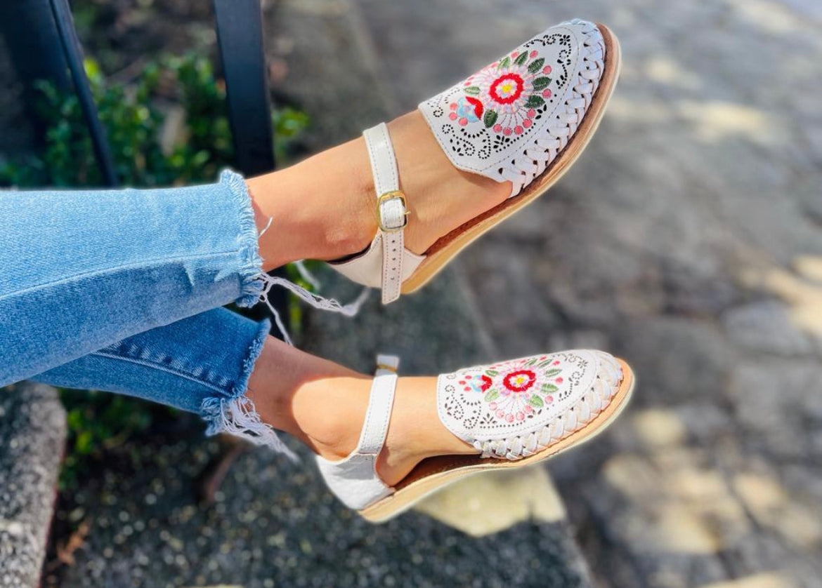 Huaraches Florecitas